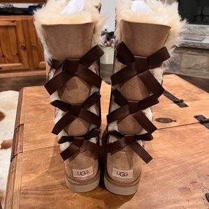 Ugg Bailey Bow Tall Size 8- Chestnut